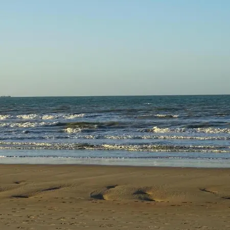 Appartement In By Sandy Beaches Nieuwpoort