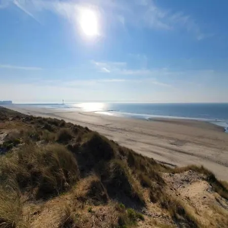 In By Sandy Beaches Nieuwpoort